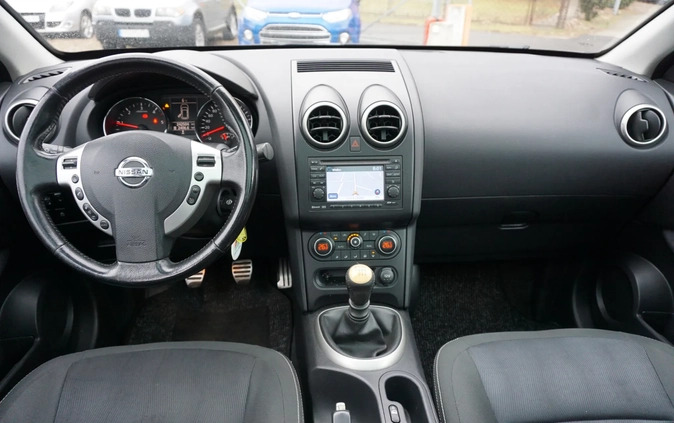 Nissan Qashqai+2 cena 33900 przebieg: 242000, rok produkcji 2011 z Lębork małe 301